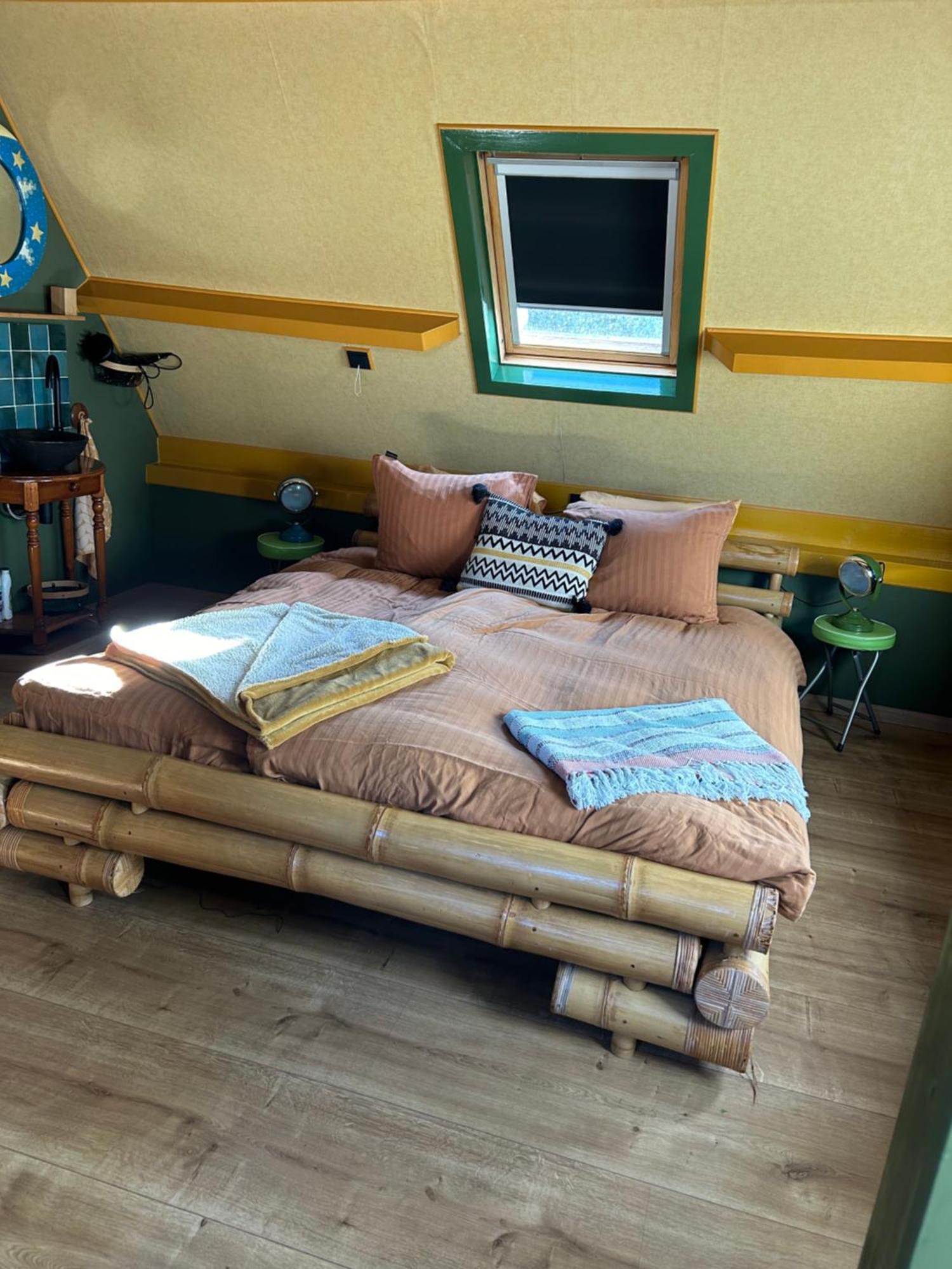 Oeroeboeroe Lägenhet Roderesch Exteriör bild